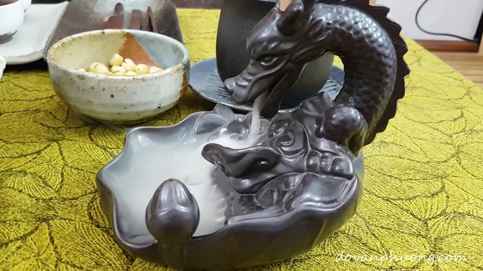 Thác khói trầm hương